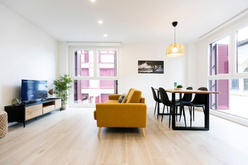 Portuko. Basquenjoy Apartment Хондарибия Екстериор снимка